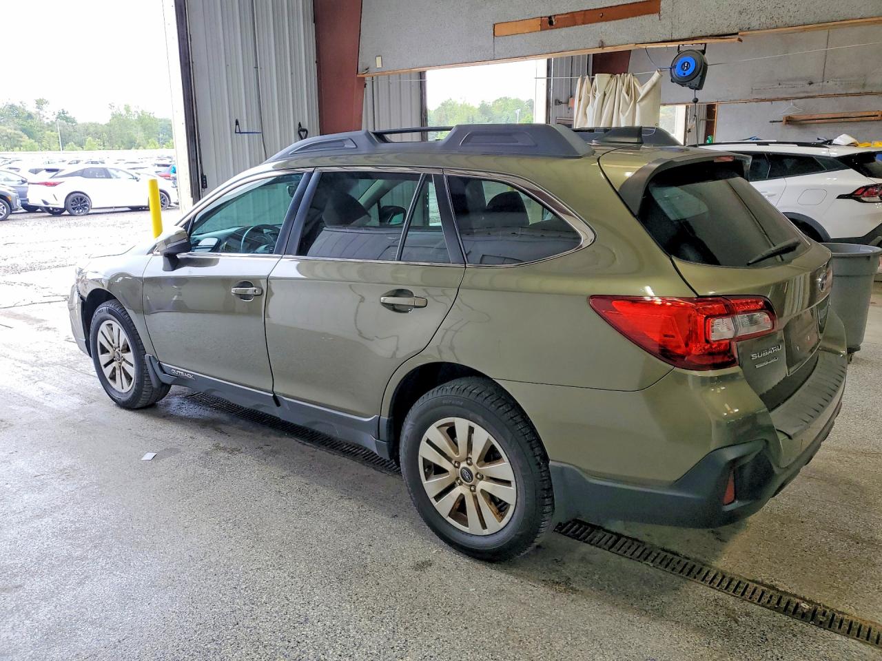2018 SUBARU OUTBACK 2.5I PREMIUM — снимка 2