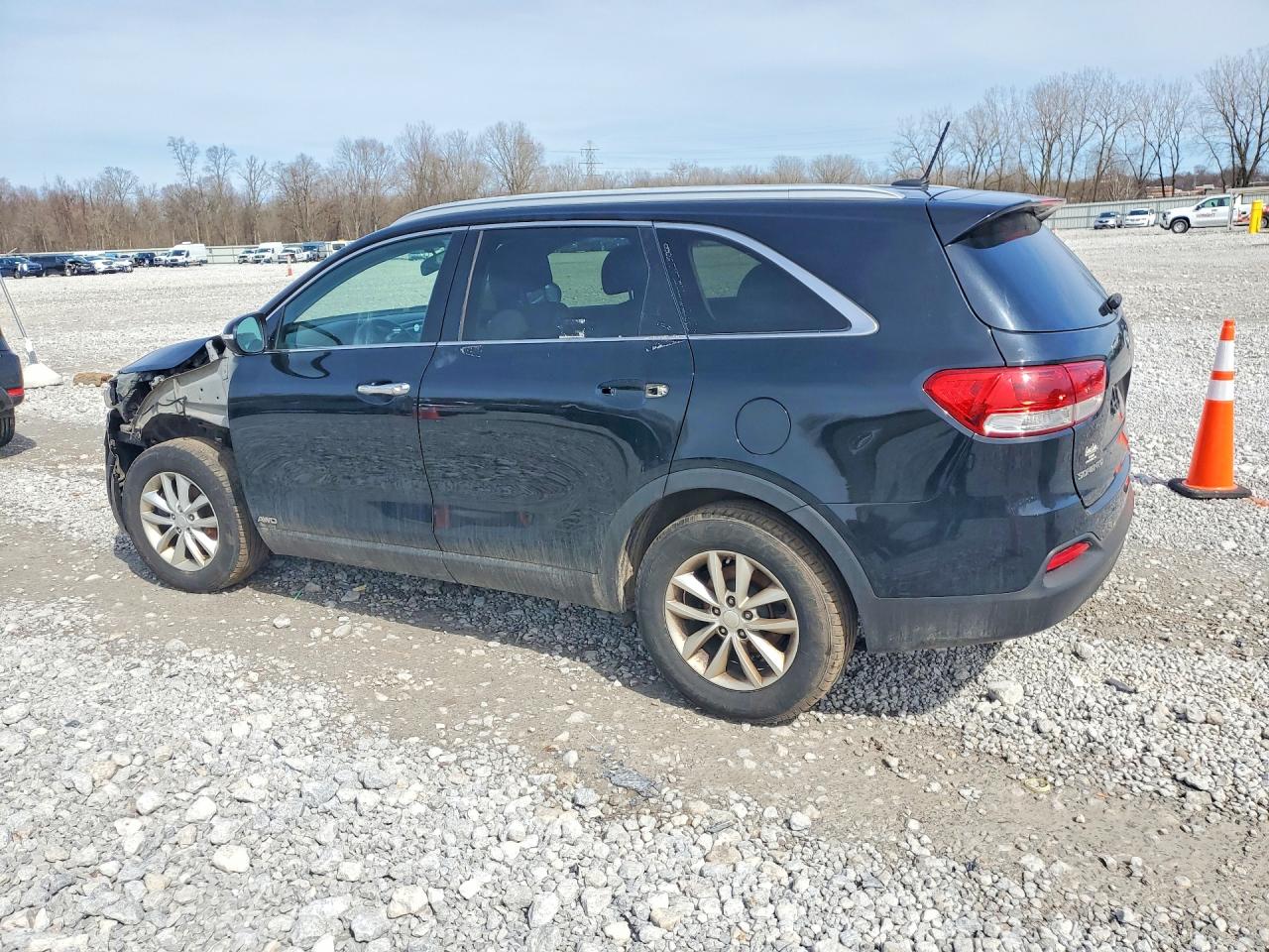 2017 KIA SORENTO LX — снимка 2