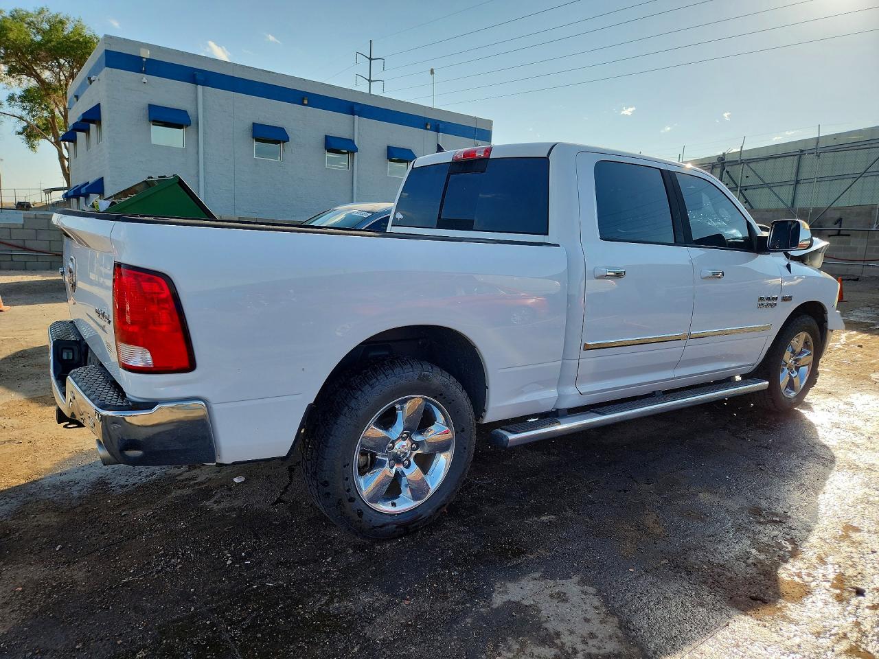 2015 RAM 1500 SLT — снимка 3