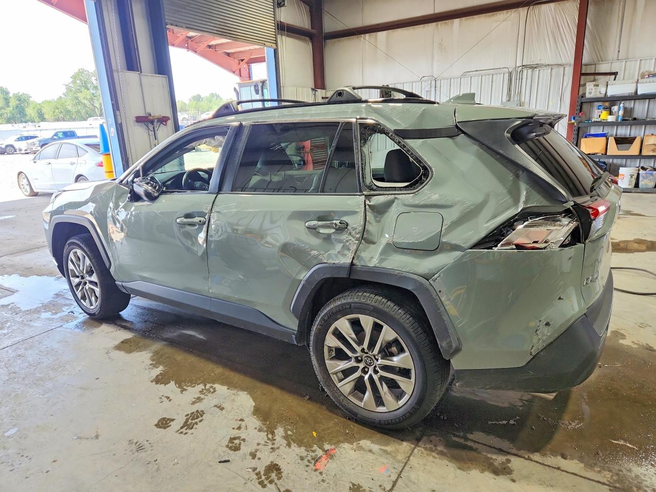 2019 TOYOTA RAV4 XLE PREMIUM — снимка 2