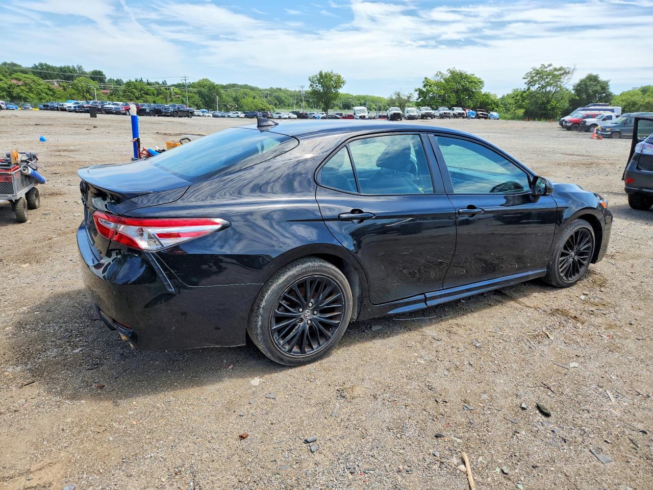 2020 TOYOTA CAMRY SE NIGHTSHADE — снимка 3