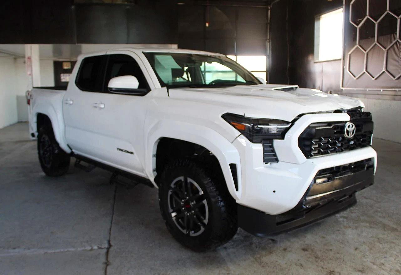 2025 TOYOTA TACOMA TRD SPORT