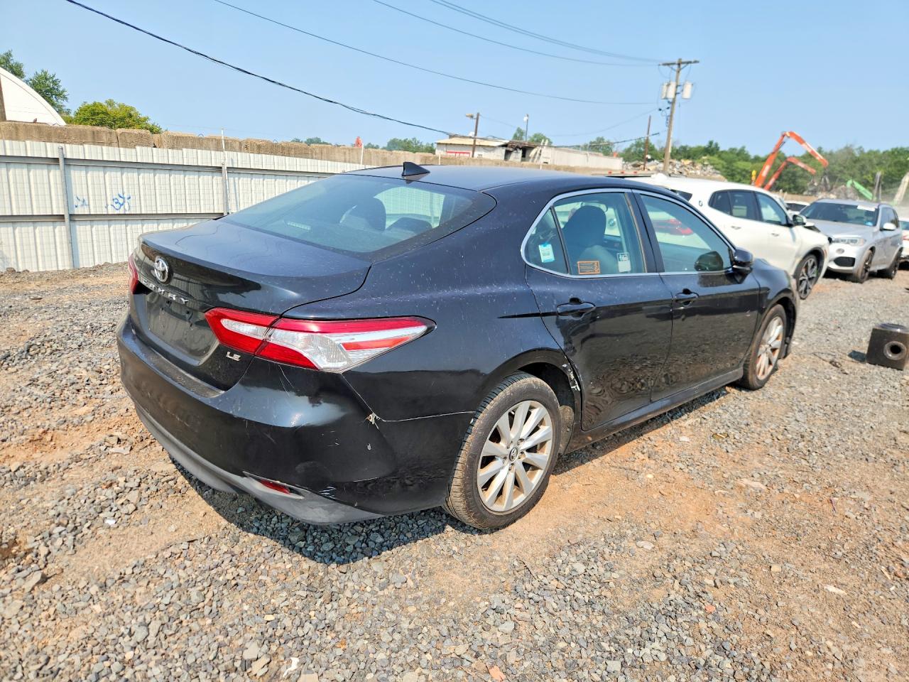2019 TOYOTA CAMRY LE — снимка 3