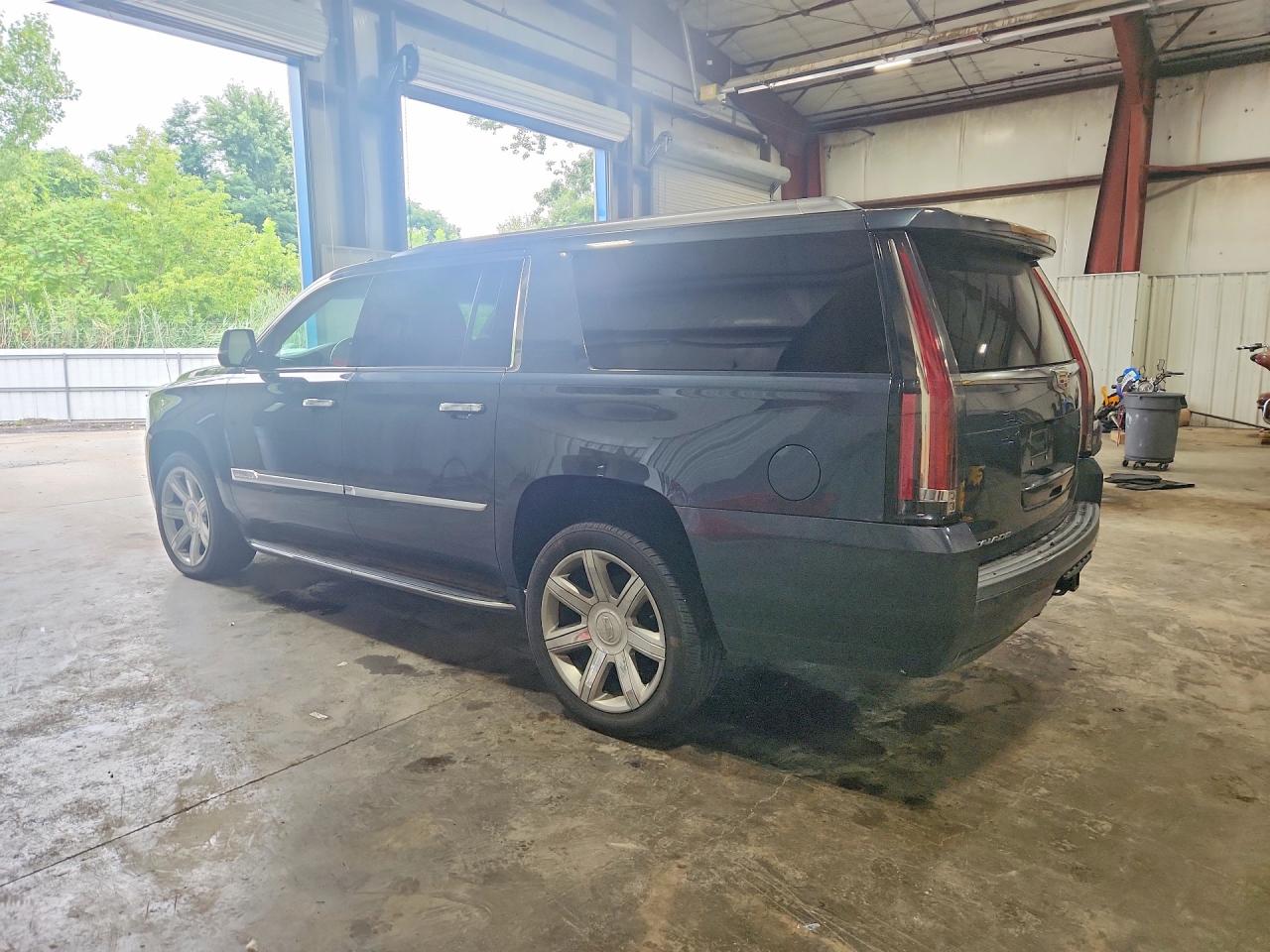 2019 CADILLAC ESCALADE ESV ESV LUXURY — снимка 2