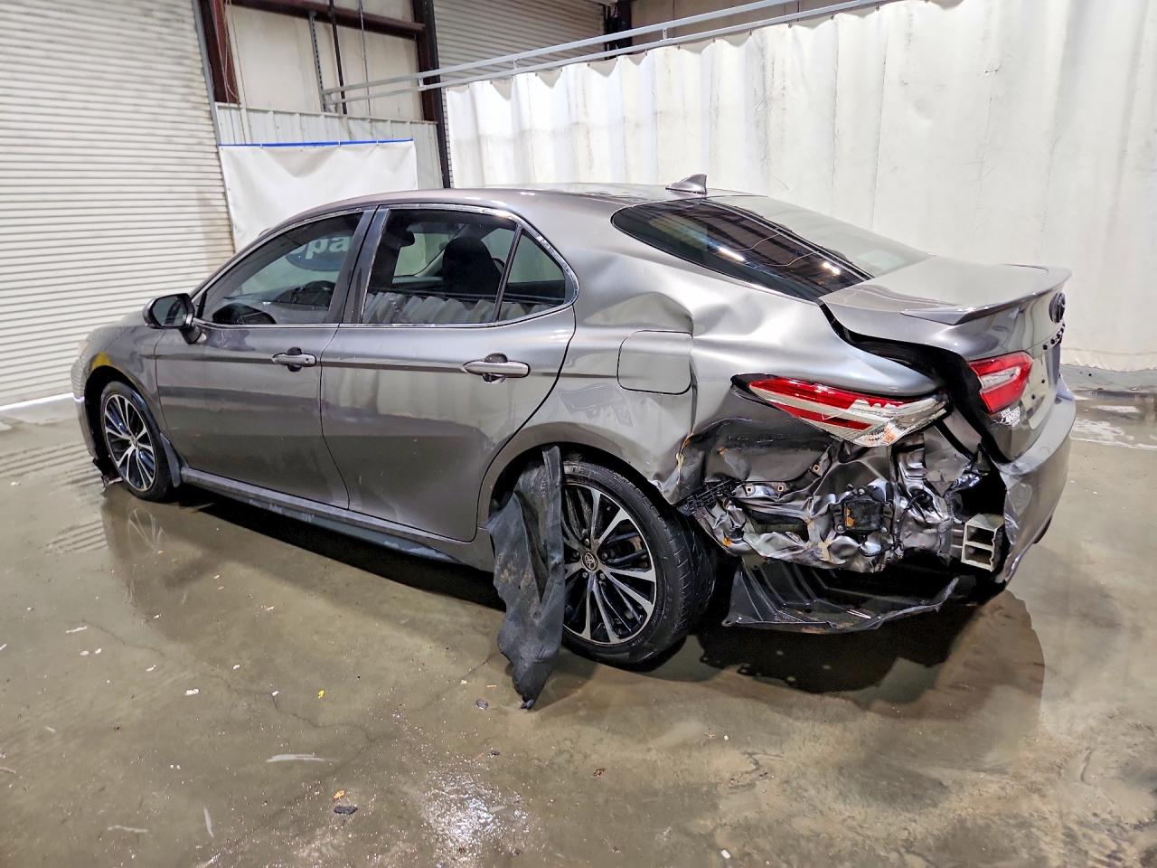 2020 TOYOTA CAMRY SE — снимка 2