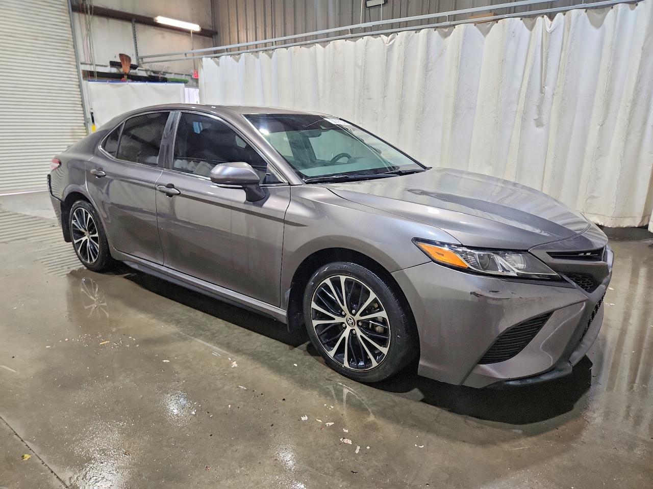 2020 TOYOTA CAMRY SE — снимка 4