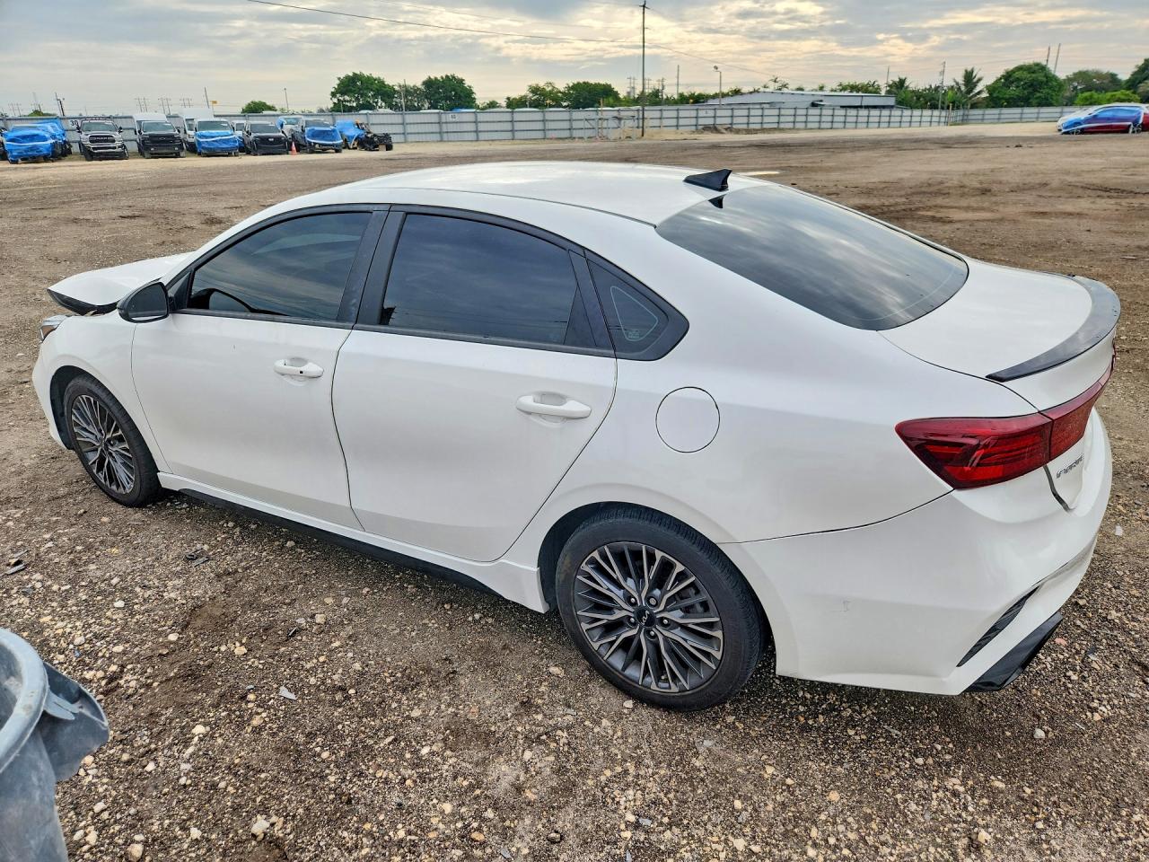 2024 KIA FORTE GT LINE — снимка 2