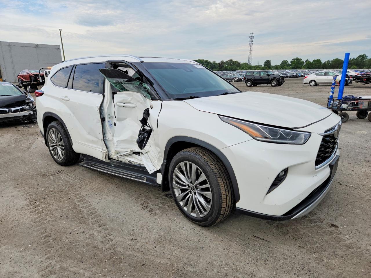 2021 TOYOTA HIGHLANDER PLATINUM — снимка 4