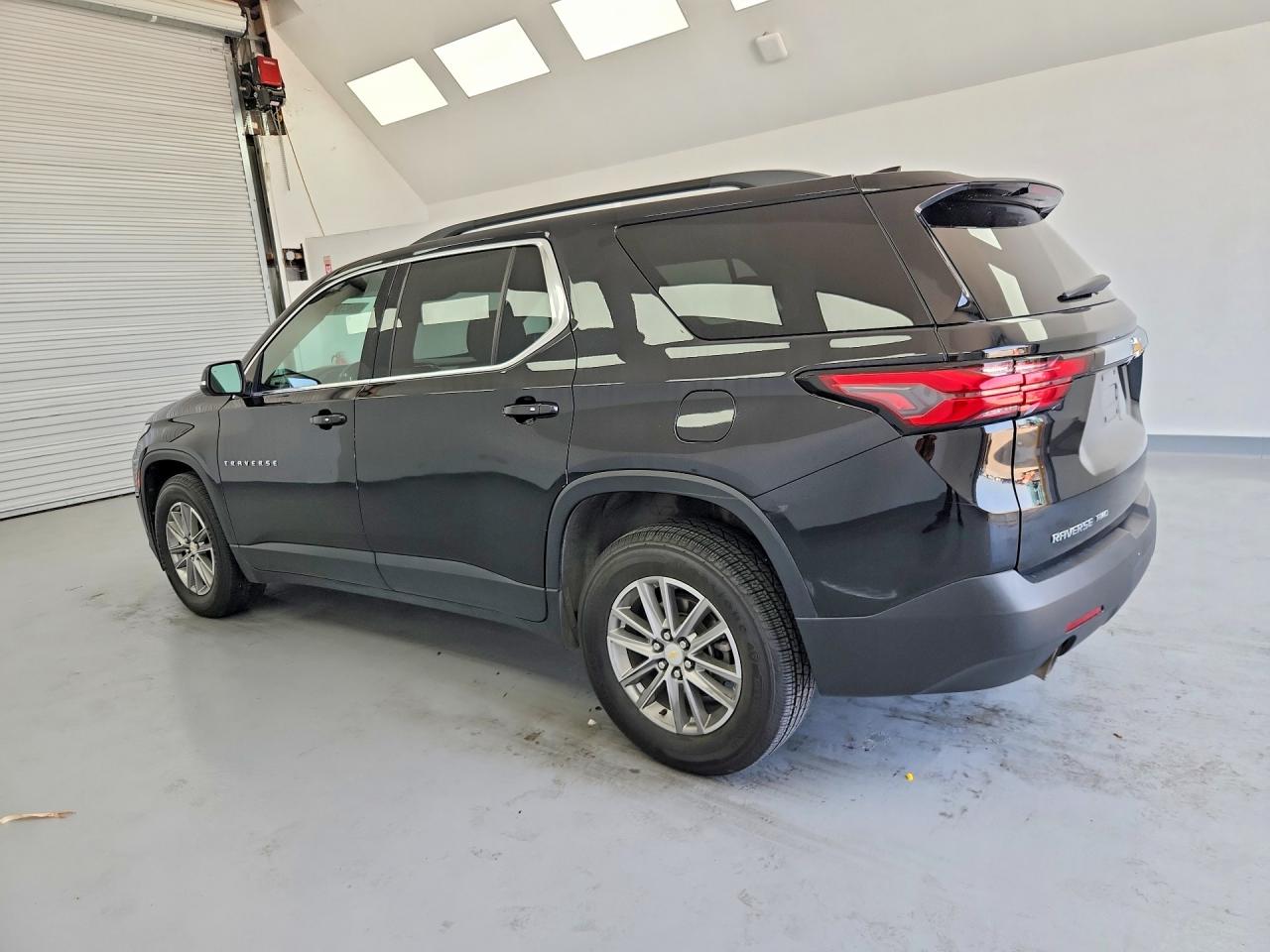 2023 CHEVROLET TRAVERSE LT — снимка 2