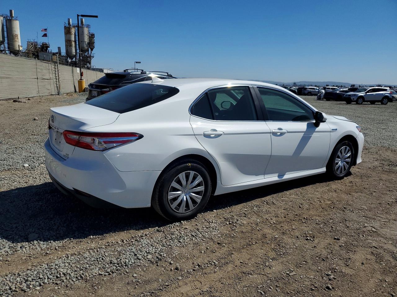 2020 TOYOTA CAMRY LE — снимка 3