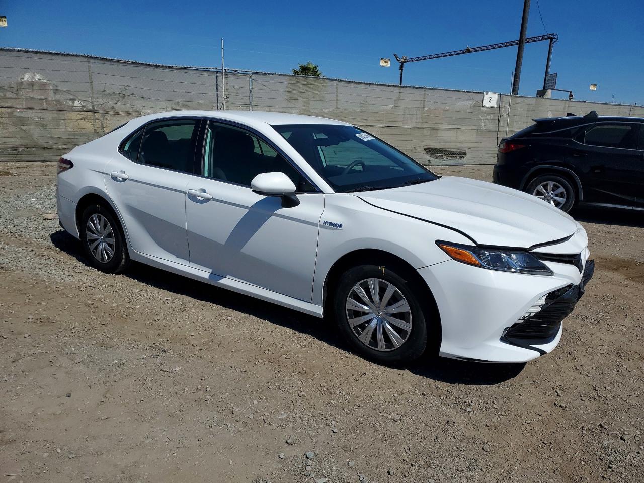2020 TOYOTA CAMRY LE — снимка 4