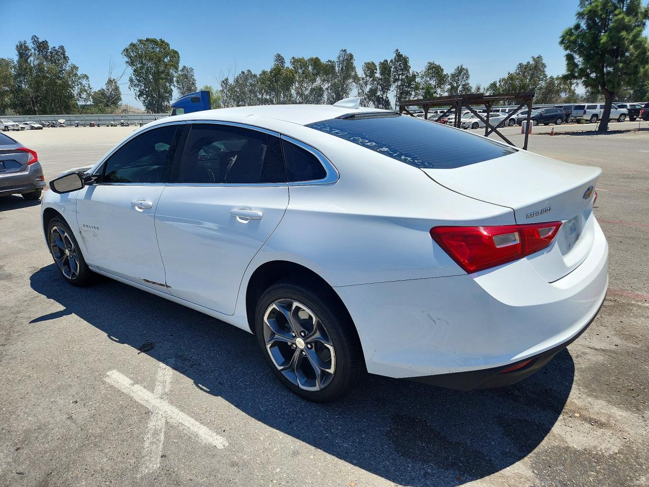 2023 CHEVROLET MALIBU LT — снимка 2