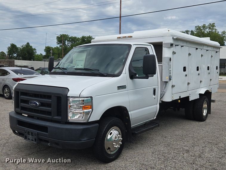 2018 FORD E450