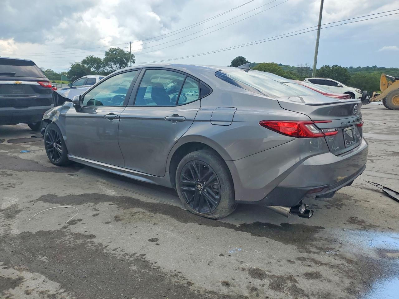 2025 TOYOTA CAMRY SE — снимка 2