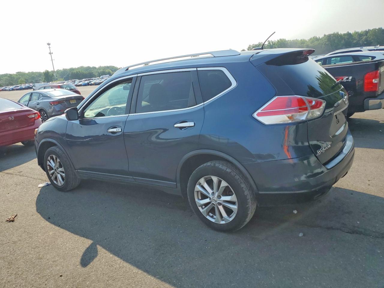 2016 NISSAN ROGUE SV — снимка 2