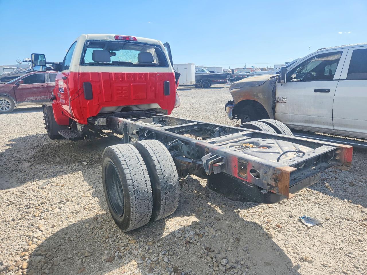 2021 CHEVROLET SILV2500 2WD — снимка 2