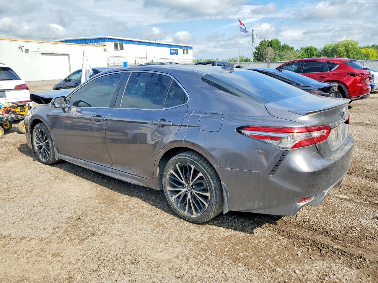 2019 TOYOTA CAMRY L — снимка 2
