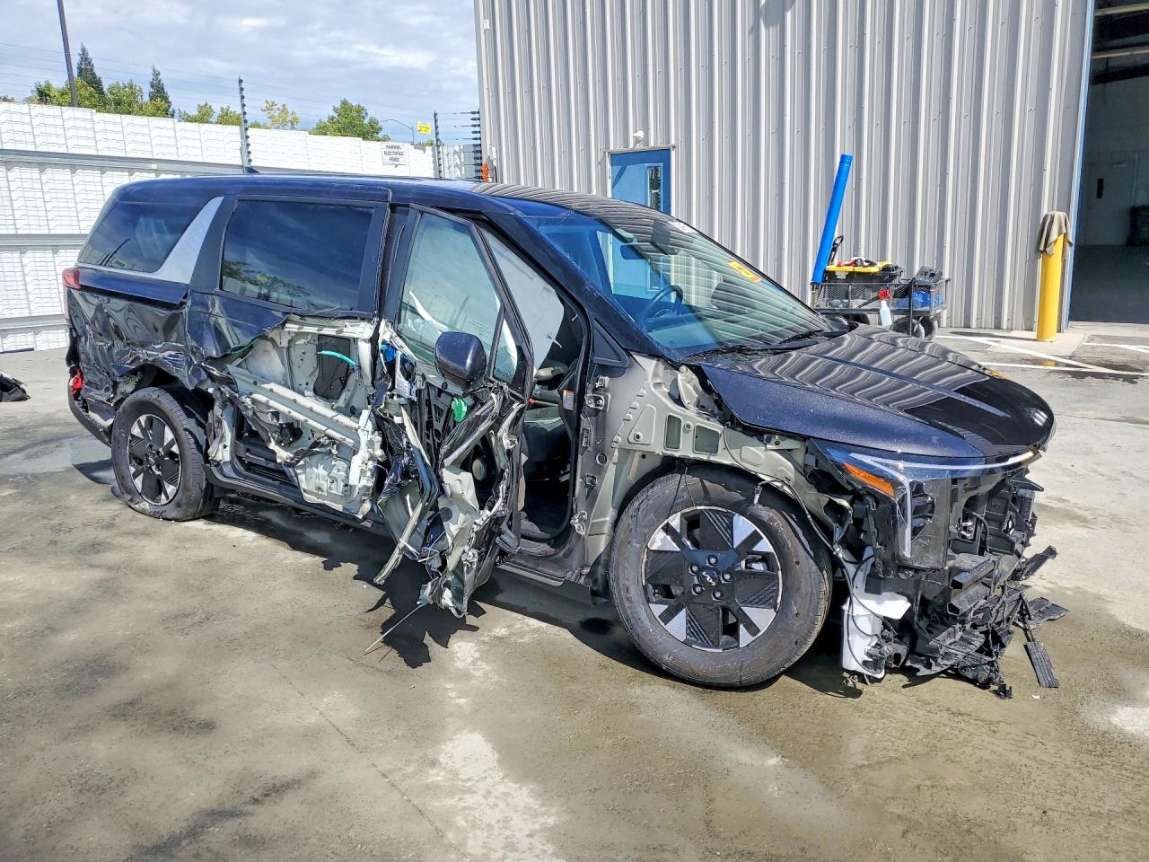 2026 KIA CARNIVAL LXS — снимка 4