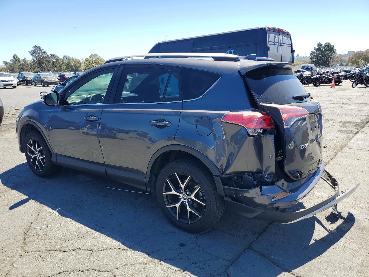 2016 TOYOTA RAV4 SE — снимка 2