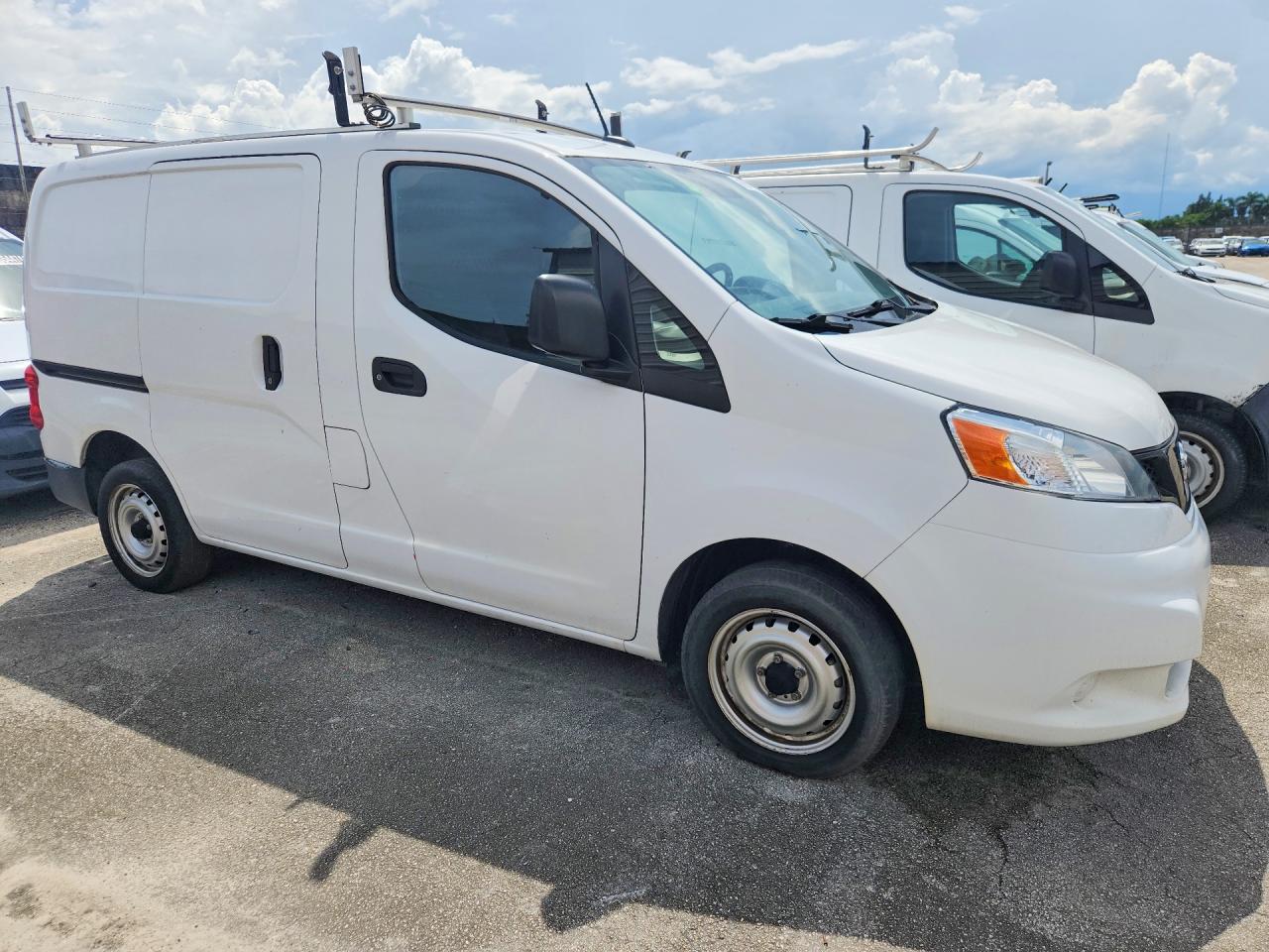 2021 NISSAN NV200 S — photo 4
