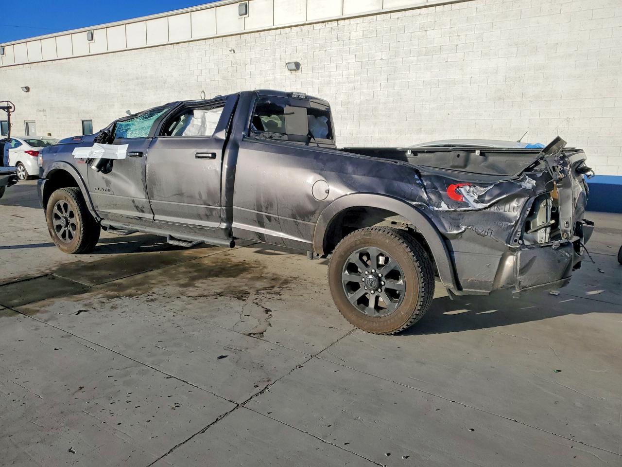2020 RAM 2500 LARAMIE — снимка 2