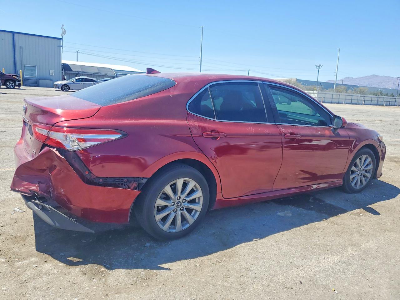 2019 TOYOTA CAMRY LE — снимка 3