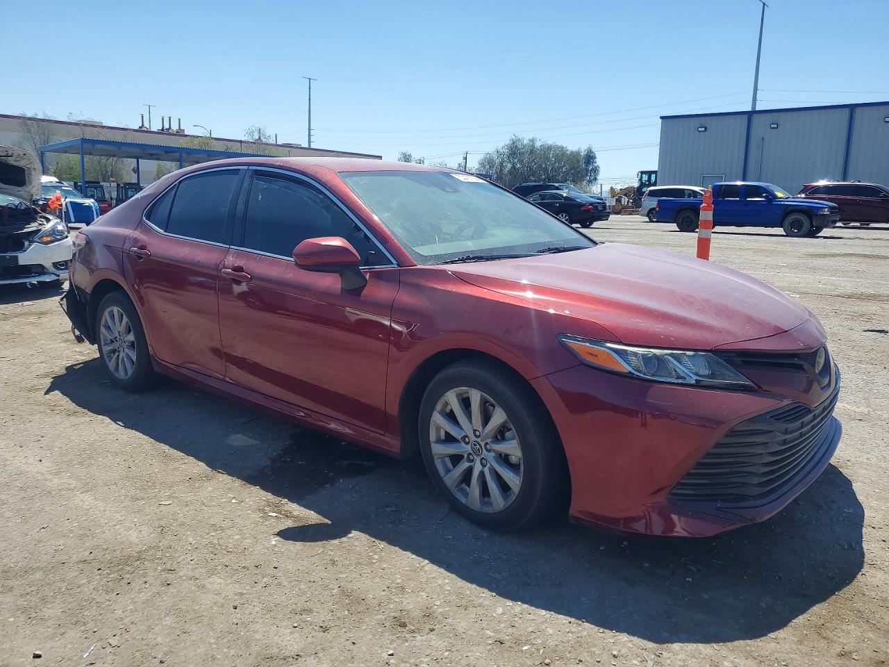 2019 TOYOTA CAMRY LE — снимка 4