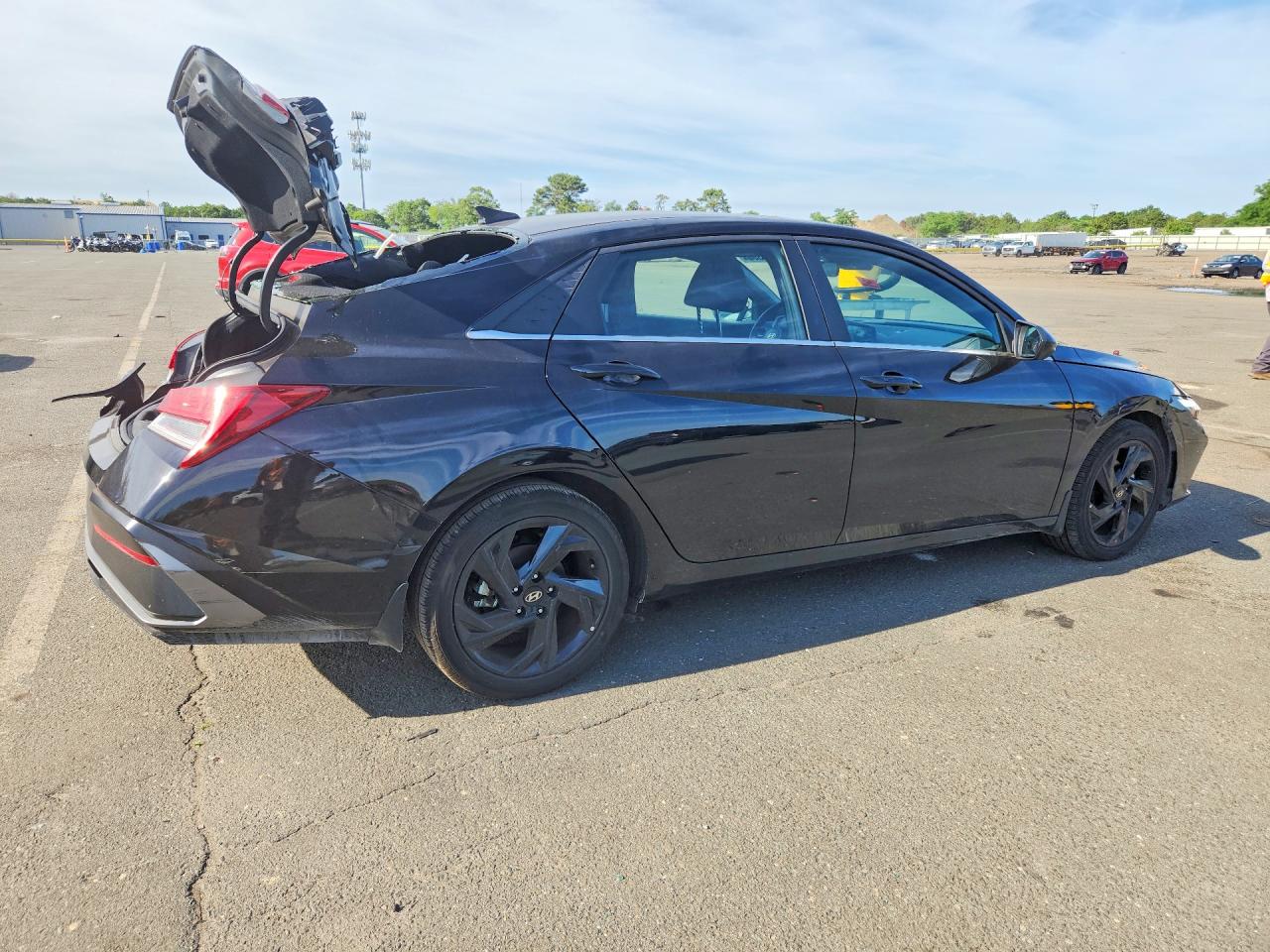 2026 HYUNDAI ELANTRA SEL SPORT PREMIUM — снимка 3