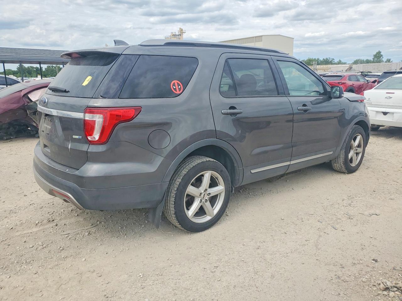 2017 FORD EXPLORER XLT — снимка 3