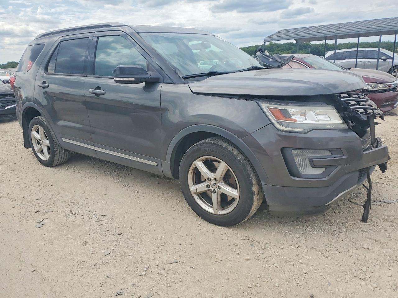 2017 FORD EXPLORER XLT — снимка 4