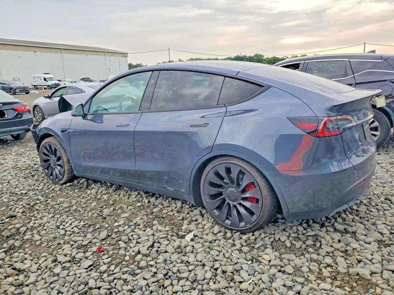 2023 TESLA MODEL Y — снимка 2