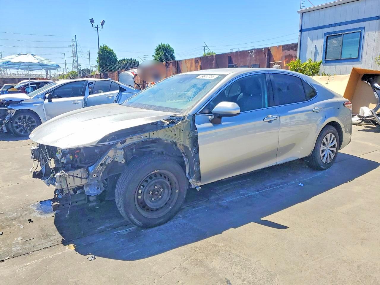 2020 TOYOTA CAMRY LE