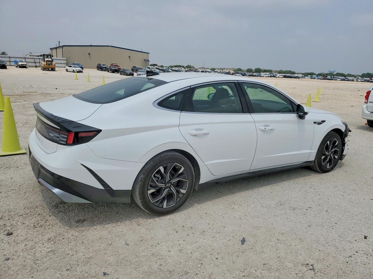 2025 HYUNDAI SONATA — снимка 3
