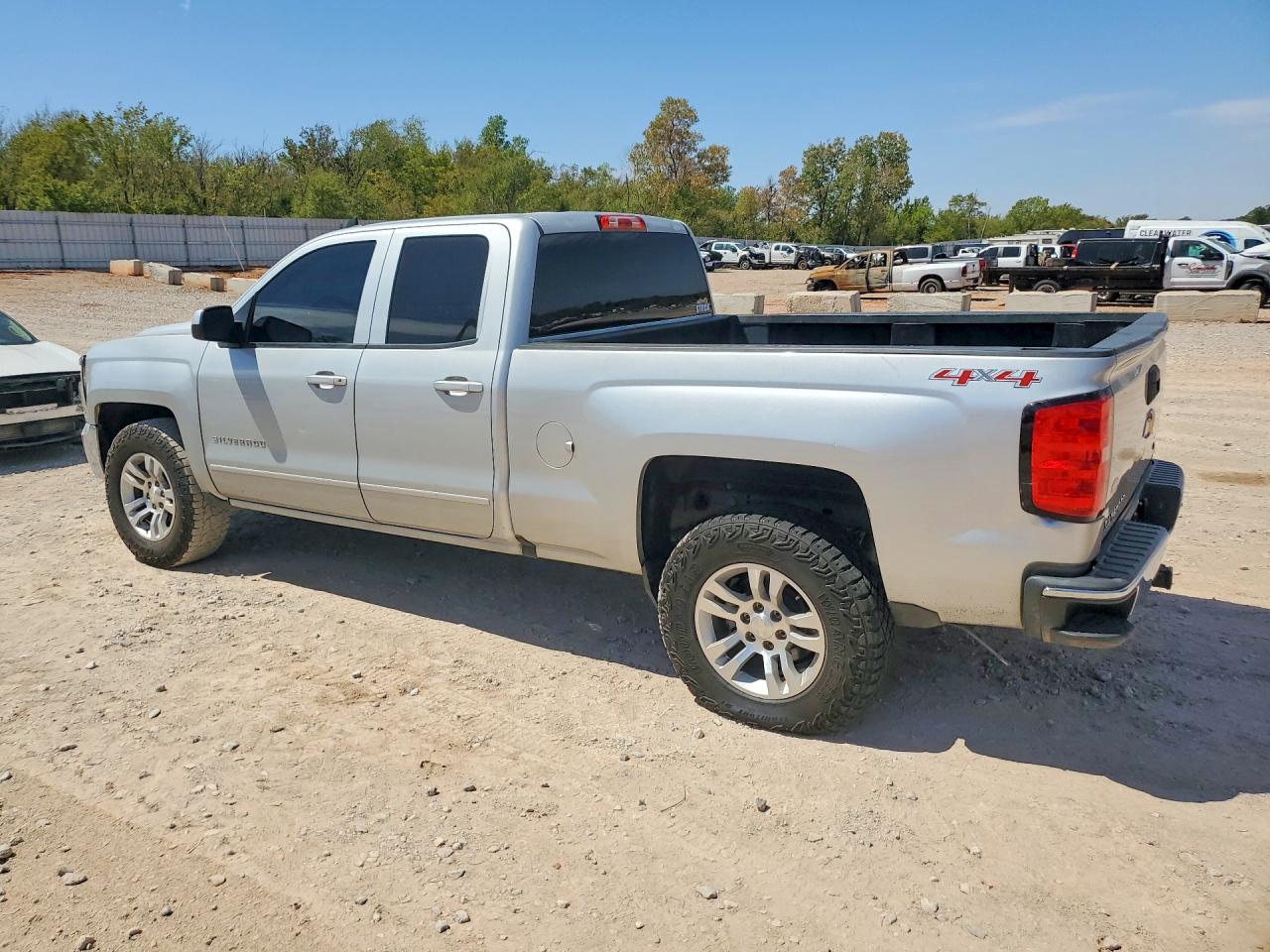 2017 CHEVROLET SILVERADO K1500 LT — снимка 2
