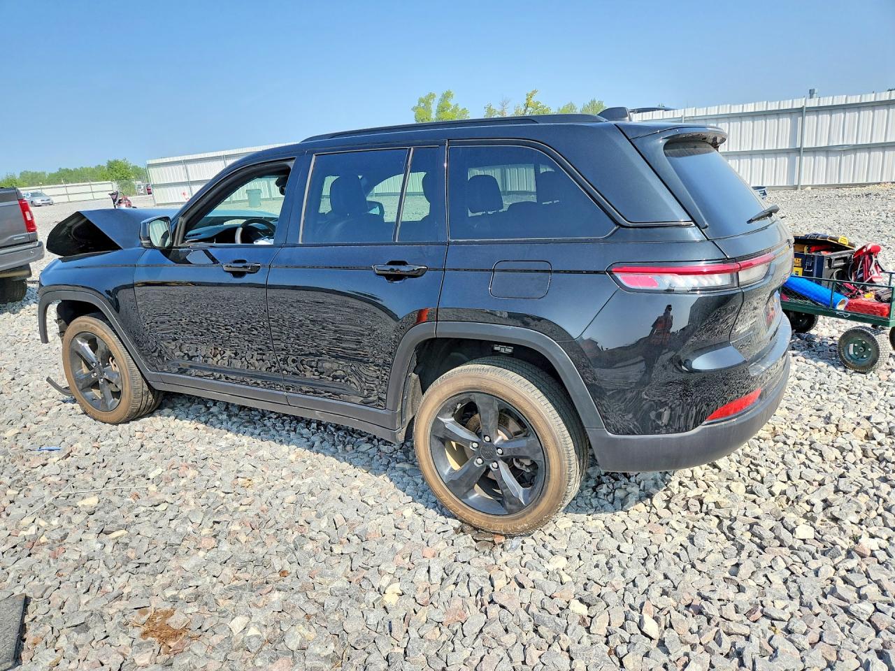 2024 JEEP GRAND CHEROKEE LAREDO — снимка 2