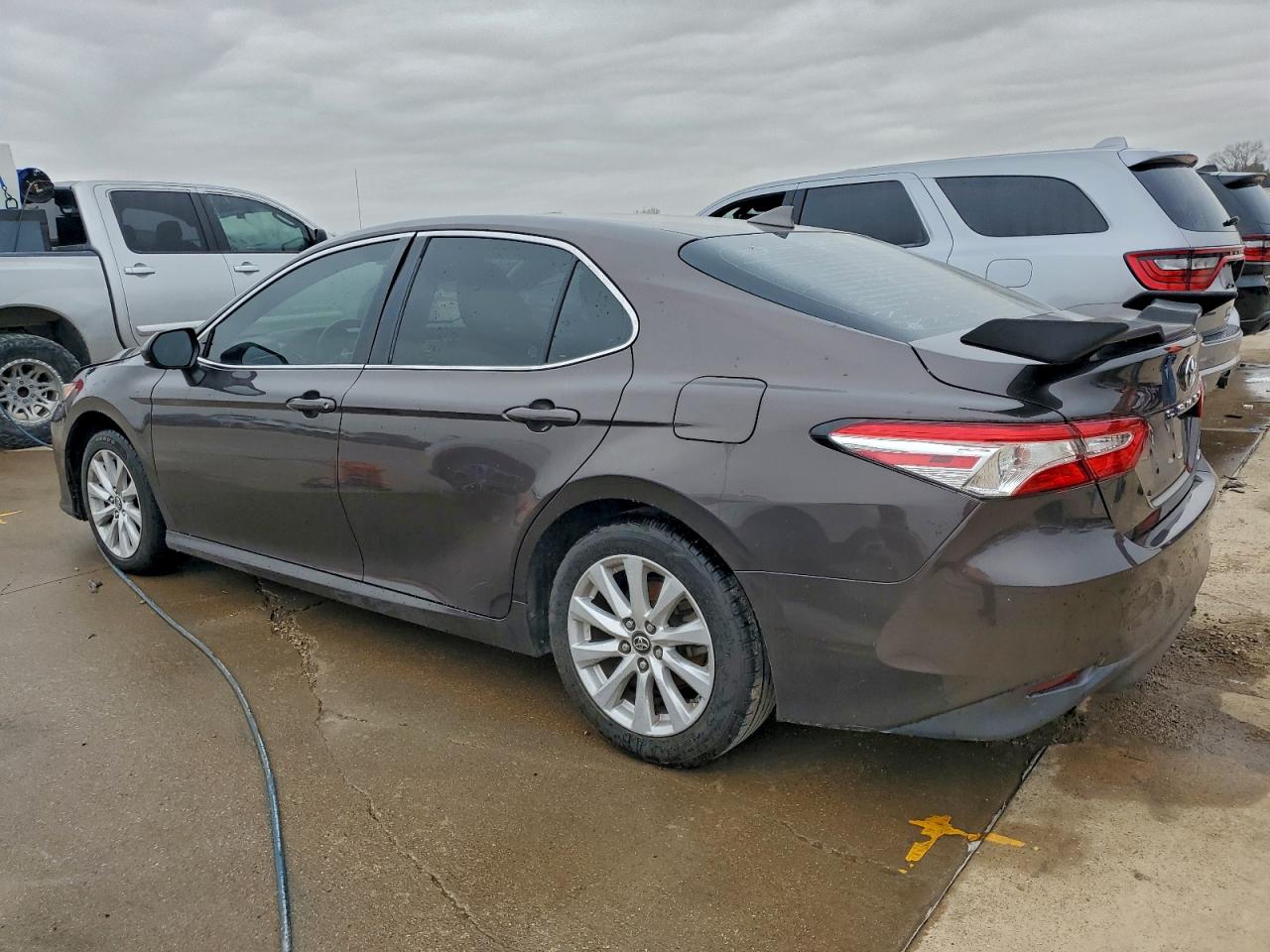 2020 TOYOTA CAMRY LE — снимка 2