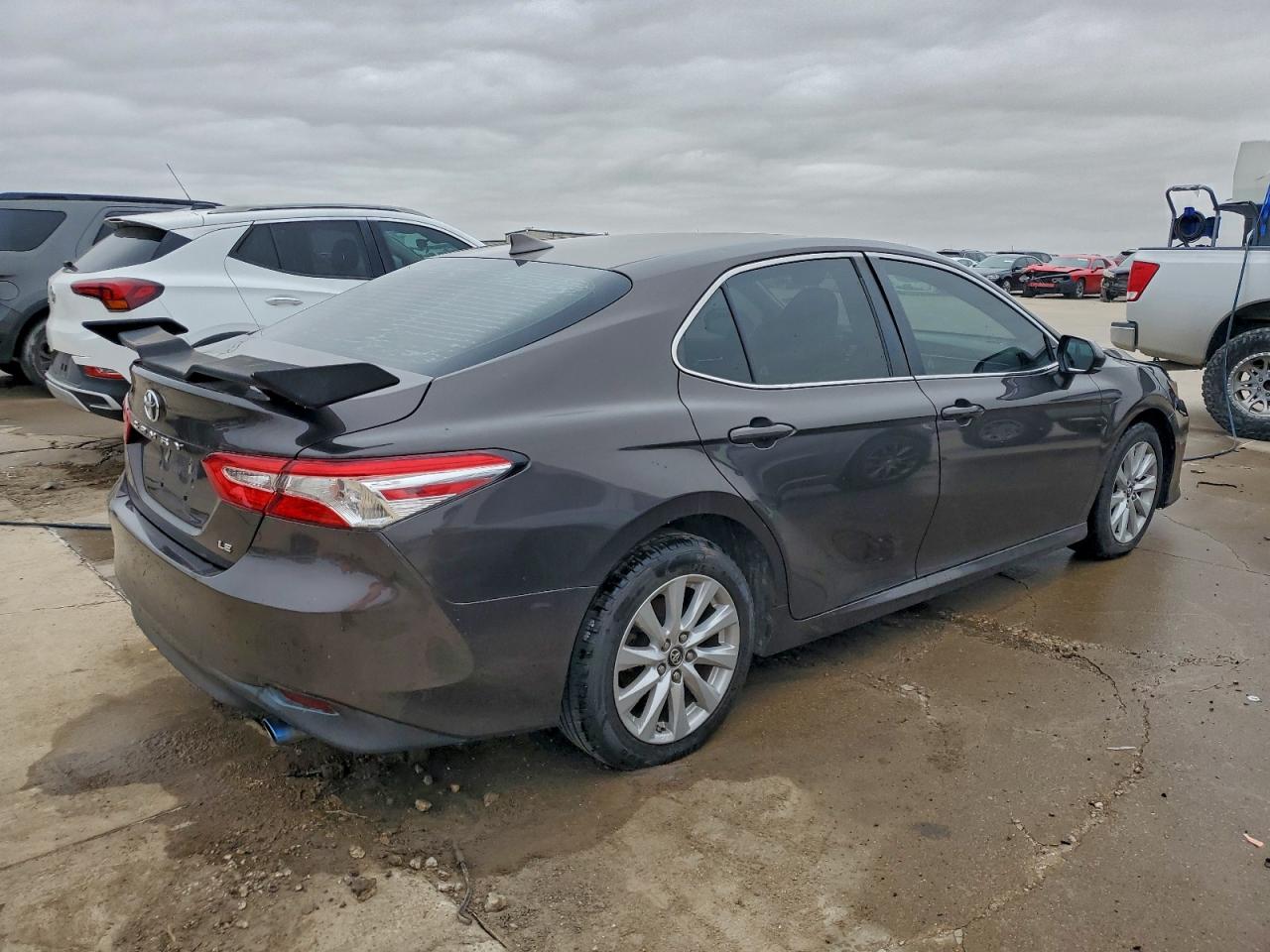 2020 TOYOTA CAMRY LE — снимка 3