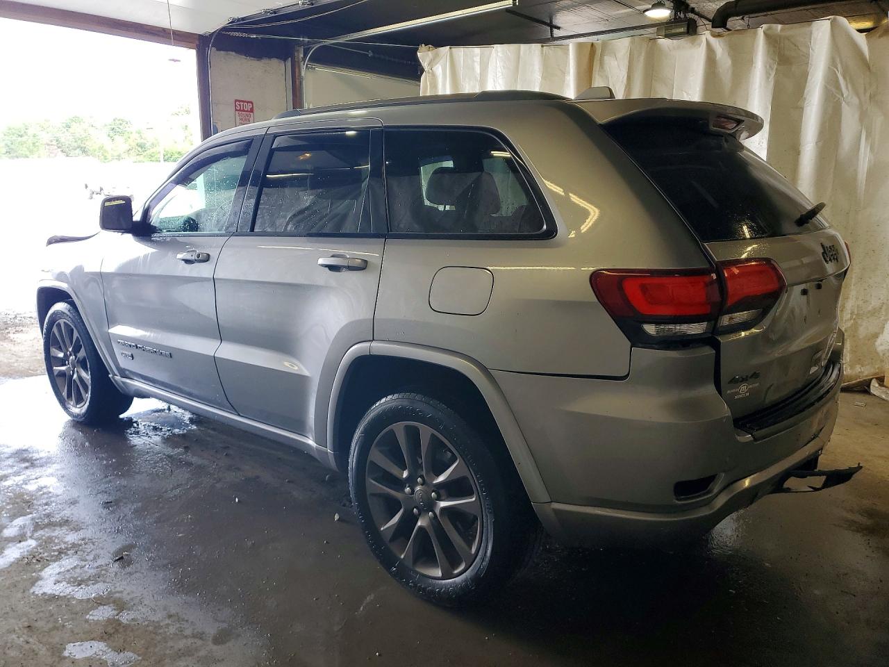 2017 JEEP GRAND CHEROKEE LIMITED — снимка 2