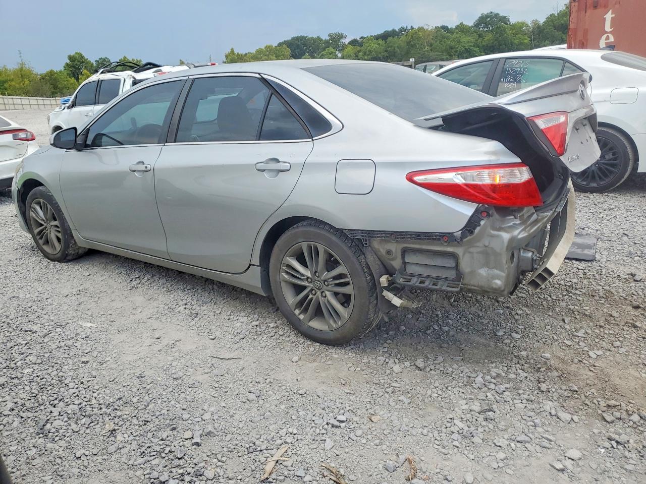 2017 TOYOTA CAMRY SE — снимка 2