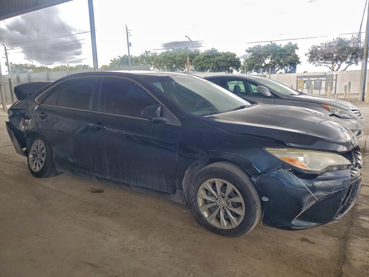 2017 TOYOTA CAMRY LE — снимка 4