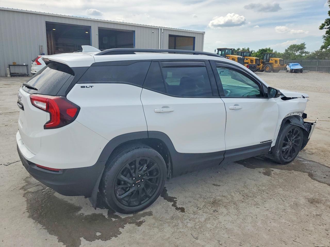 2023 GMC TERRAIN SLT — снимка 3