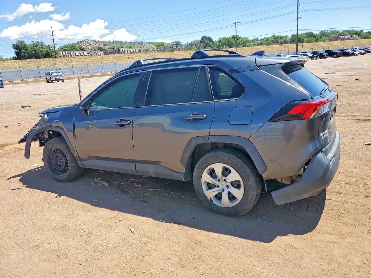 2020 TOYOTA RAV4 LE — снимка 2