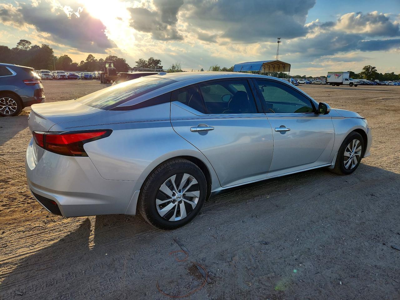 2020 NISSAN ALTIMA S — снимка 3