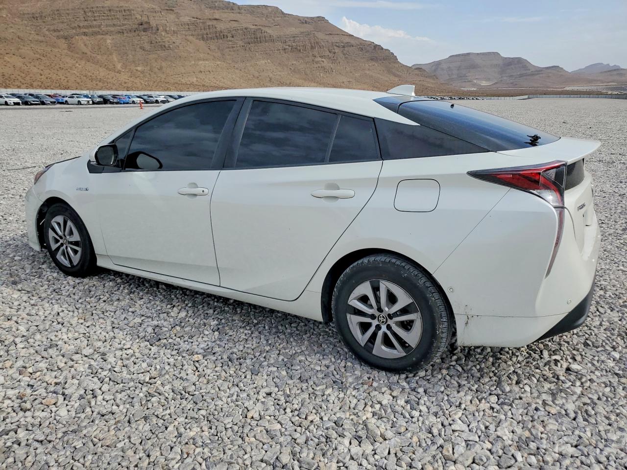 2016 TOYOTA PRIUS FOUR — снимка 2