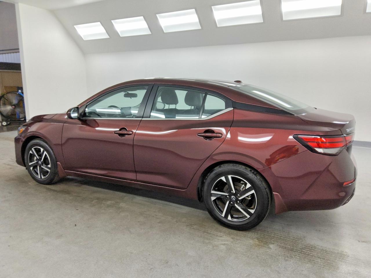 2025 NISSAN SENTRA SV — снимка 2