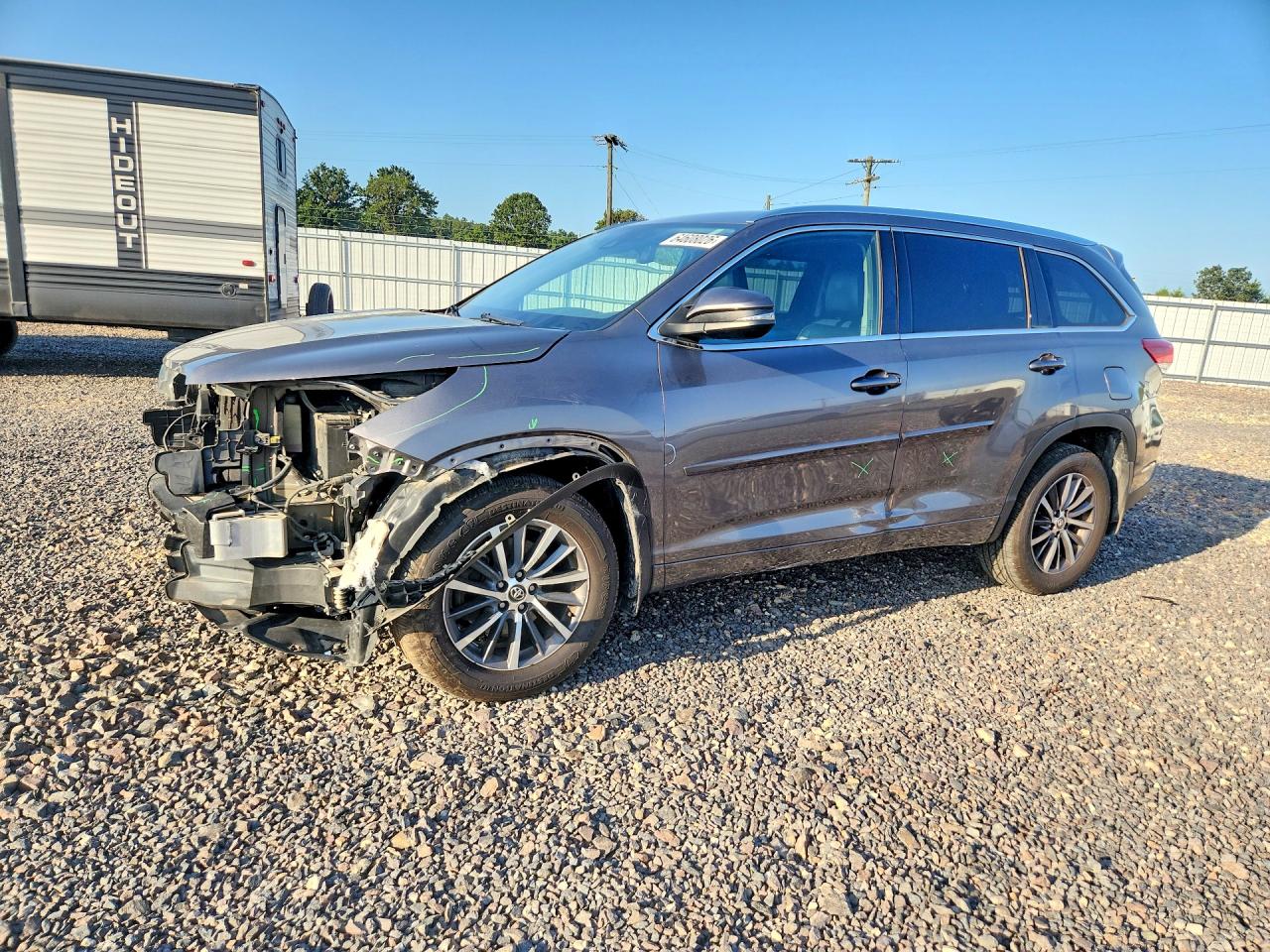 2017 TOYOTA HIGHLANDER XLE