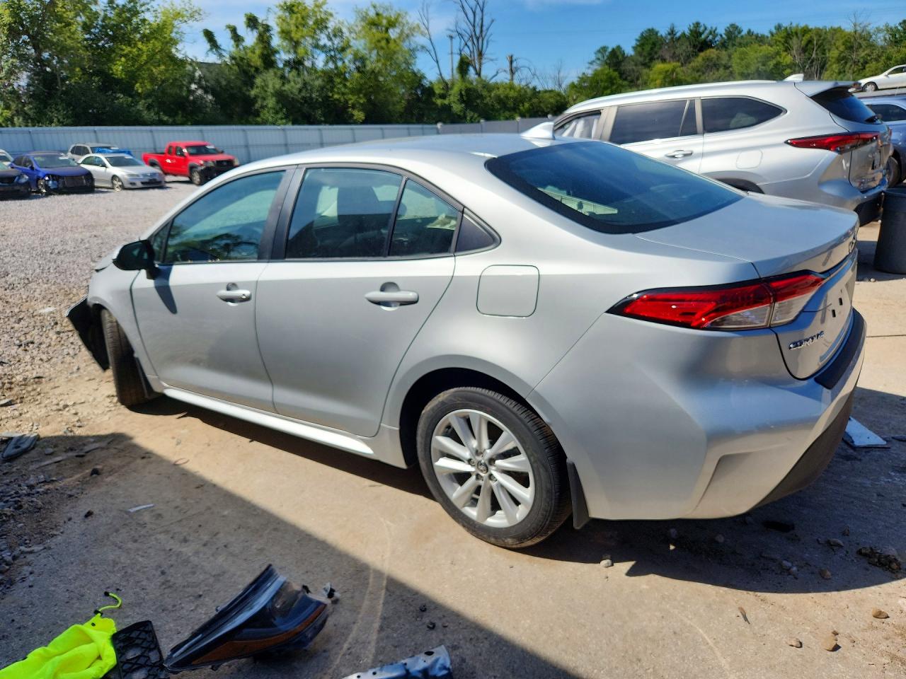 2025 TOYOTA COROLLA LE — снимка 2
