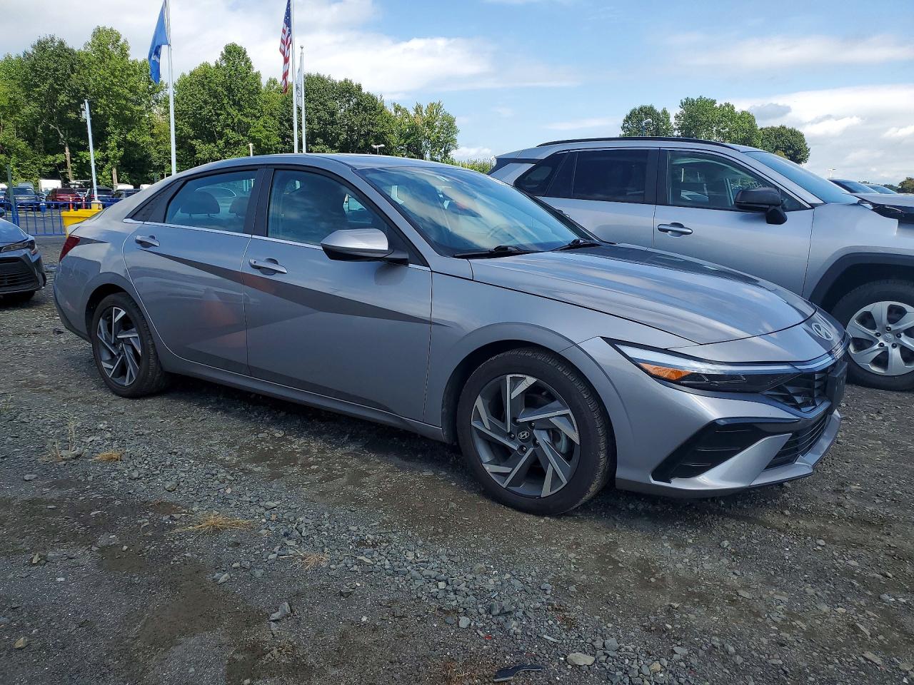 2025 HYUNDAI ELANTRA SEL — снимка 4