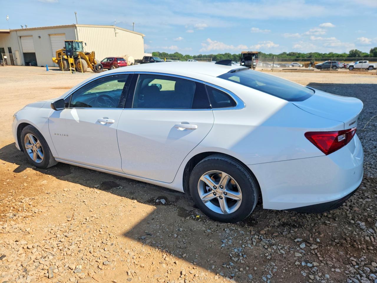 2024 CHEVROLET MALIBU LS — снимка 2