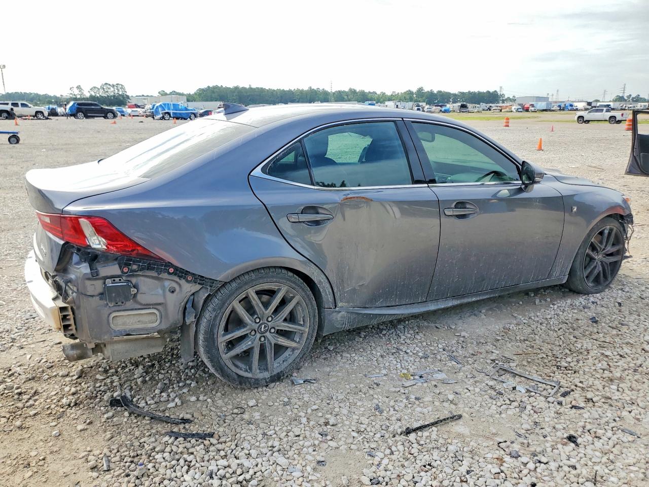 2016 LEXUS IS 200T — снимка 3